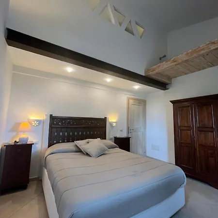 Leccio Villa Palau